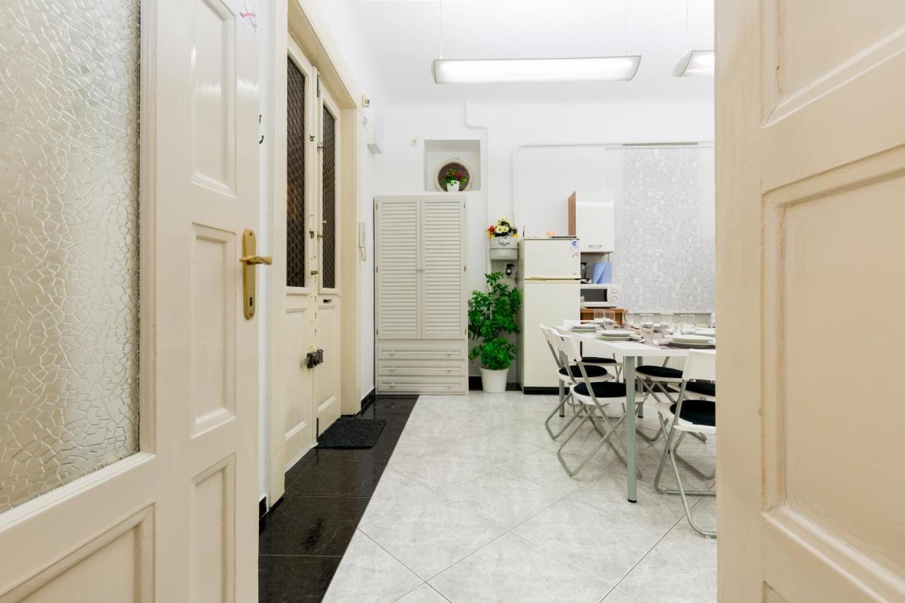 K17 Kinizsi Apartment Budapest Luaran gambar
