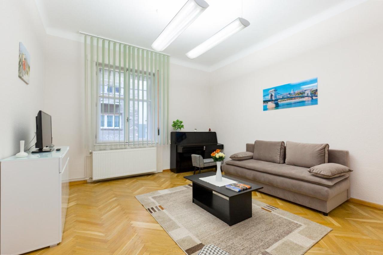 K17 Kinizsi Apartment Budapest Luaran gambar