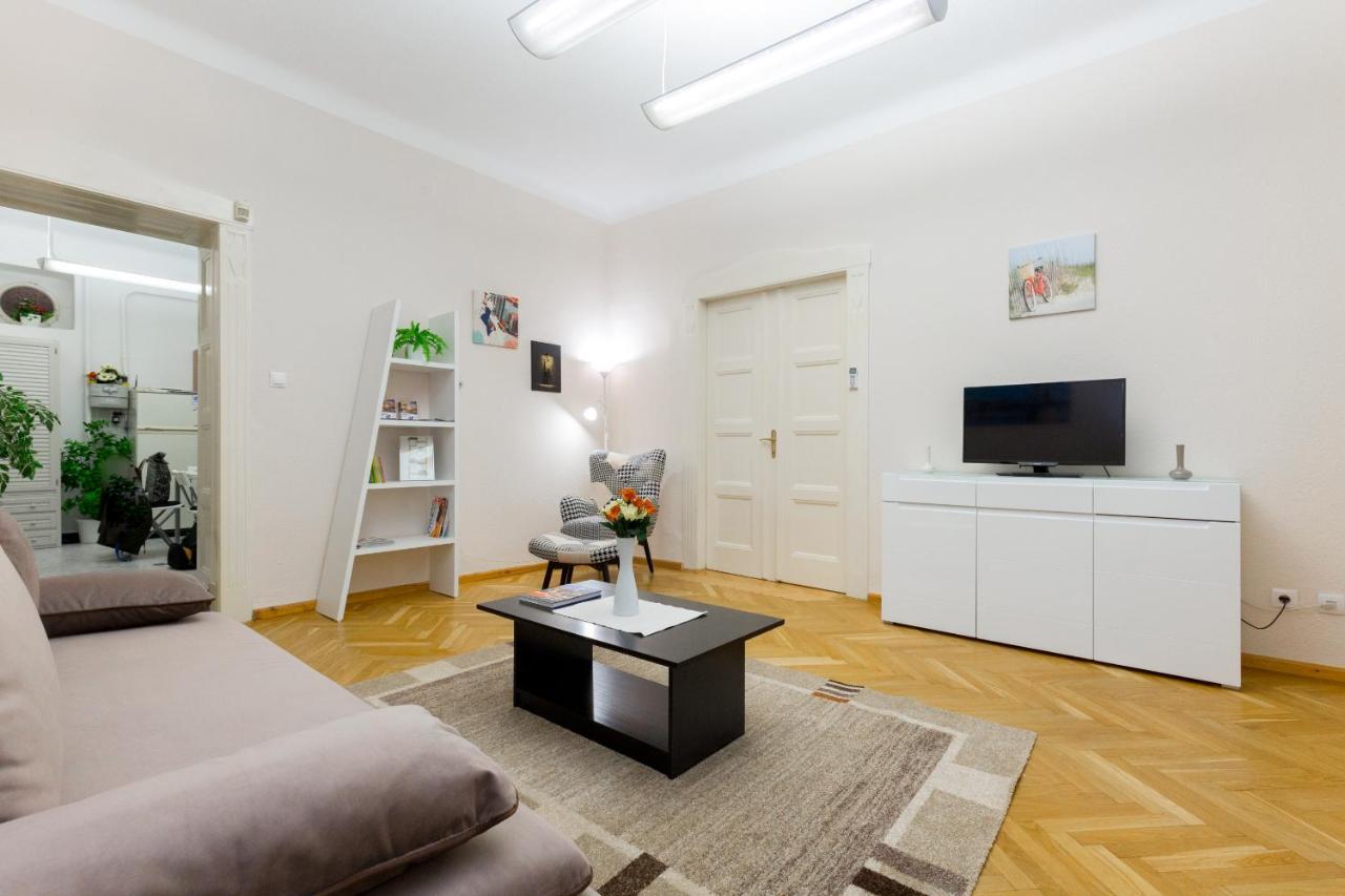 K17 Kinizsi Apartment Budapest Luaran gambar
